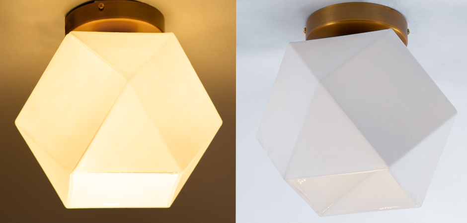 Потолочный светильник Sculptural Glass Faceted Flushm Milk Потолочный светильник Sculptural Glass Faceted Flushm Milk - Loft-Concept в Костроме