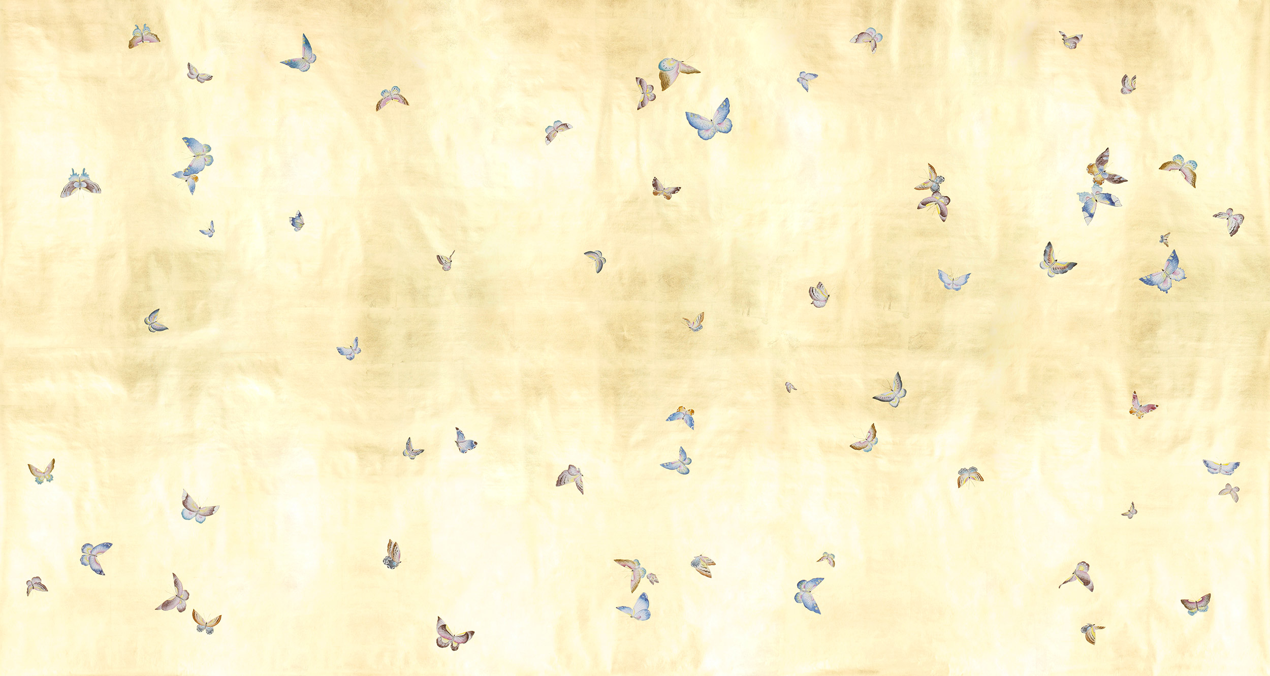 Обои ручная роспись Butterflies Special Colourway on Deep Rich Gold gilded paper Обои ручная роспись Butterflies Special Colourway on Deep Rich Gold gilded paper - постер Loft-Concept в Костроме