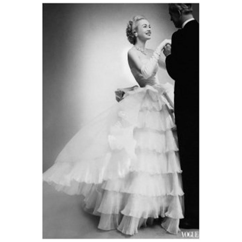 Постер Belle of the ball in Balenciaga Vogue 1951 Постер Belle of the ball in Balenciaga Vogue 1951 в Костроме | Loft Concept