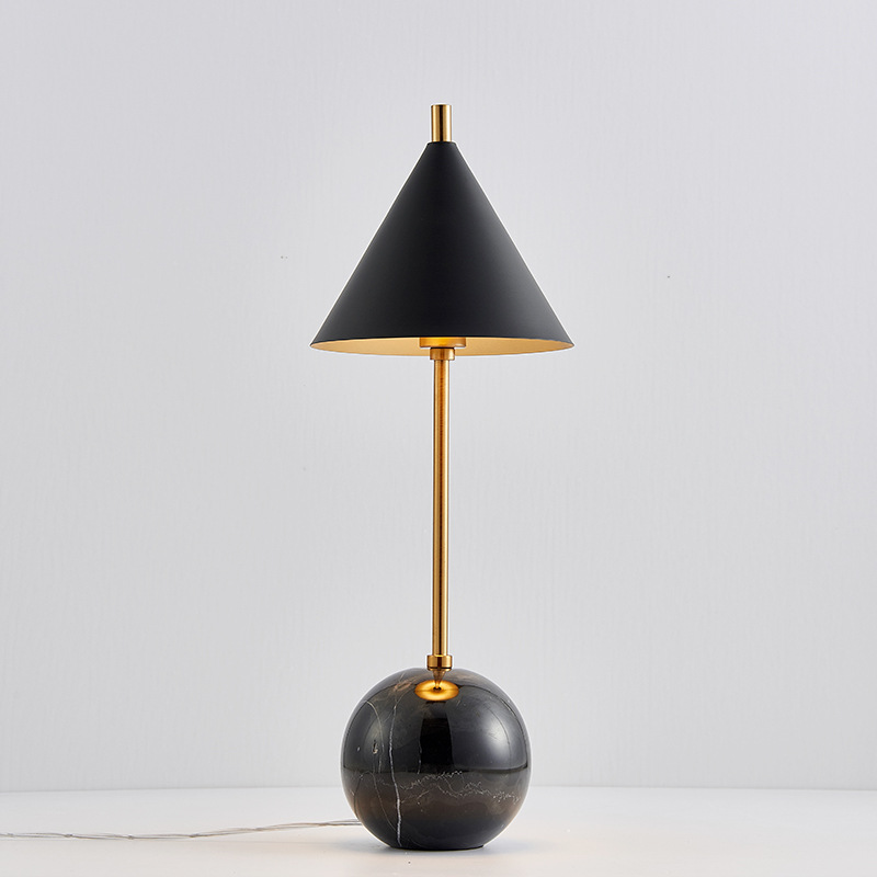 Настольная лампа CLEO ball Black Черный Латунь Настольная лампа CLEO ball Black Черный Латунь в Костроме | Loft Concept