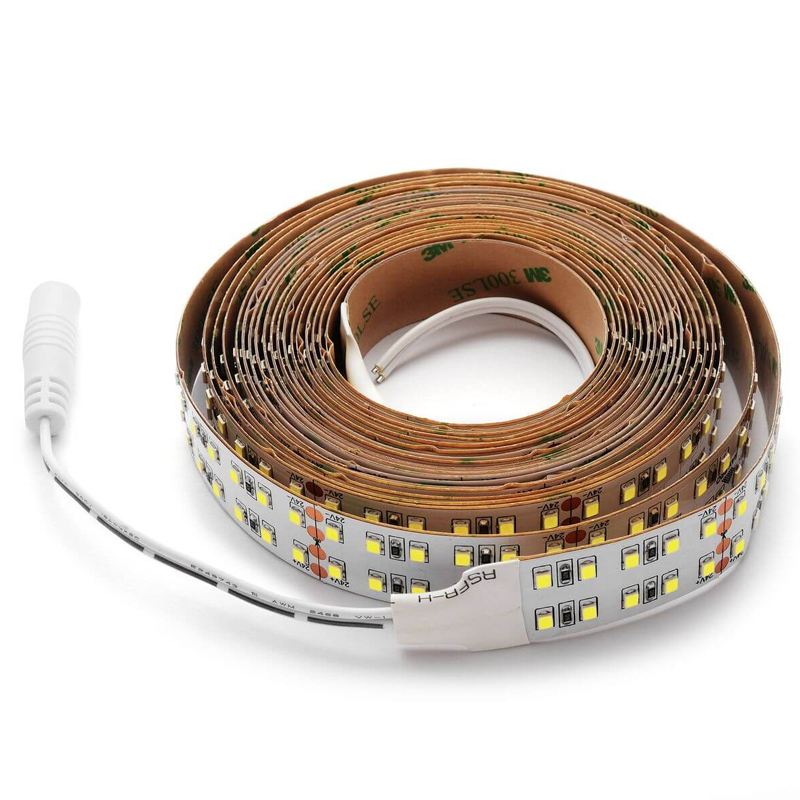 Светодиодная лента 38W/m 240LED/m 2835SMD холодный белый 5M Белый Светодиодная лента 38W/m 240LED/m 2835SMD холодный белый 5M Белый в Костроме | Loft Concept