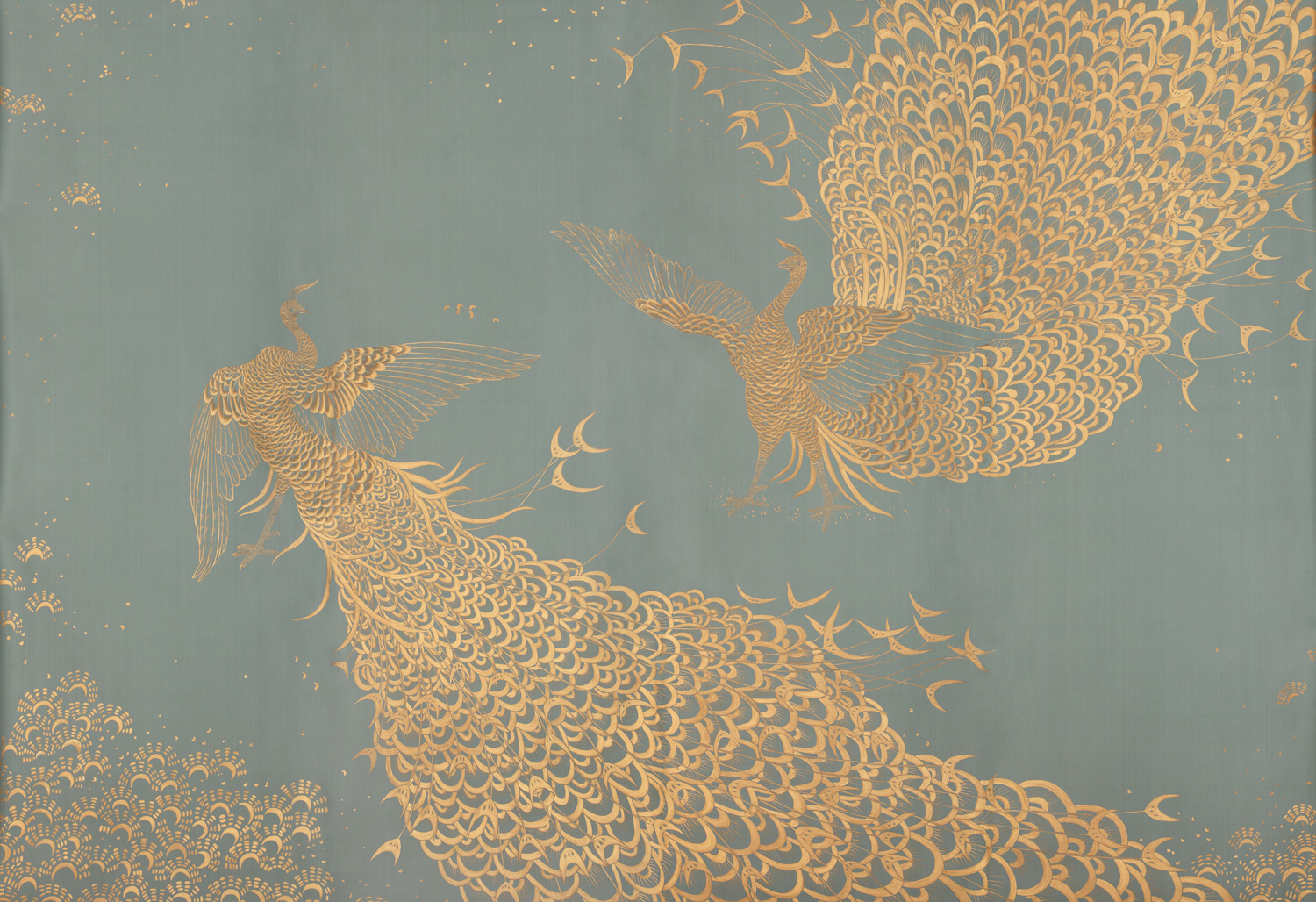 Обои ручная роспись в стиле Арт-деко Whistler Peacocks Golden colourway on Blue Grey dyed silk Обои ручная роспись в стиле Арт-деко Whistler Peacocks Golden colourway on Blue Grey dyed silk - постер Loft-Concept в Костроме