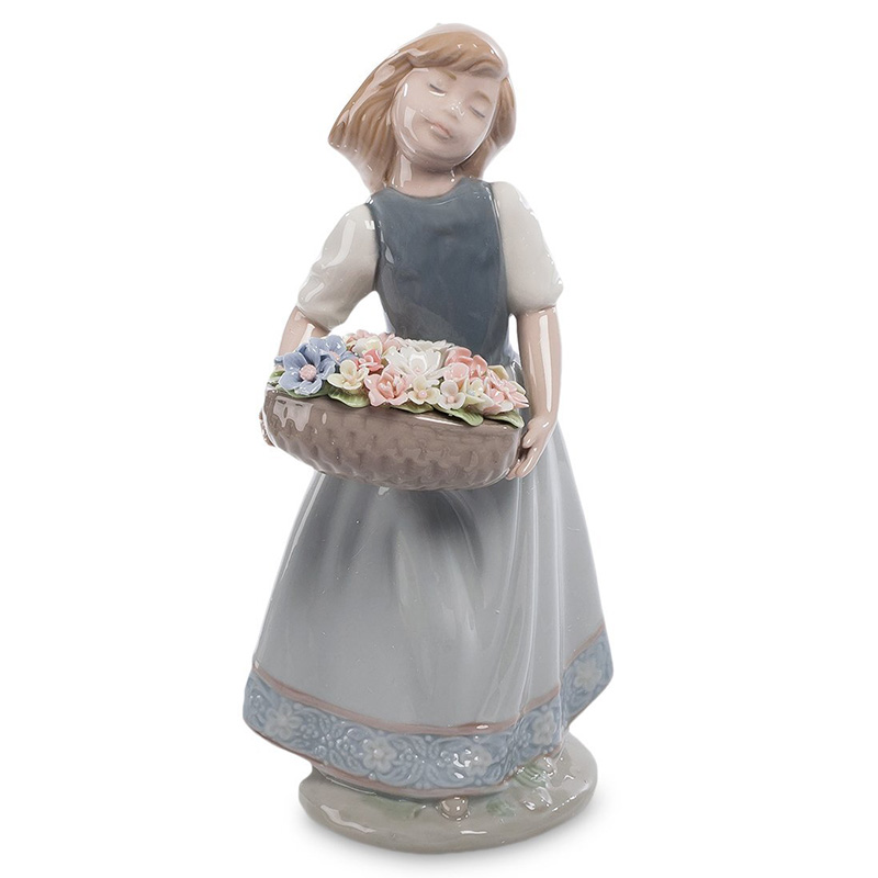 Статуэтка фарфоровая Девочка с корзиной цветов Charming Statuette Белый Розовый Серо-голубой Бежевый Зеленый Статуэтка фарфоровая Девочка с корзиной цветов Charming Statuette Белый Розовый Серо-голубой Бежевый Зеленый в Костроме | Loft Concept