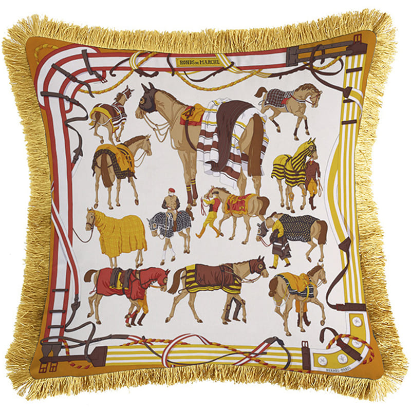 Декоративная подушка Hermes Horses Beige 133 Бежевый Желтый Коричневый Золотой Декоративная подушка Hermes Horses Beige 133 Бежевый Желтый Коричневый Золотой в Костроме | Loft Concept