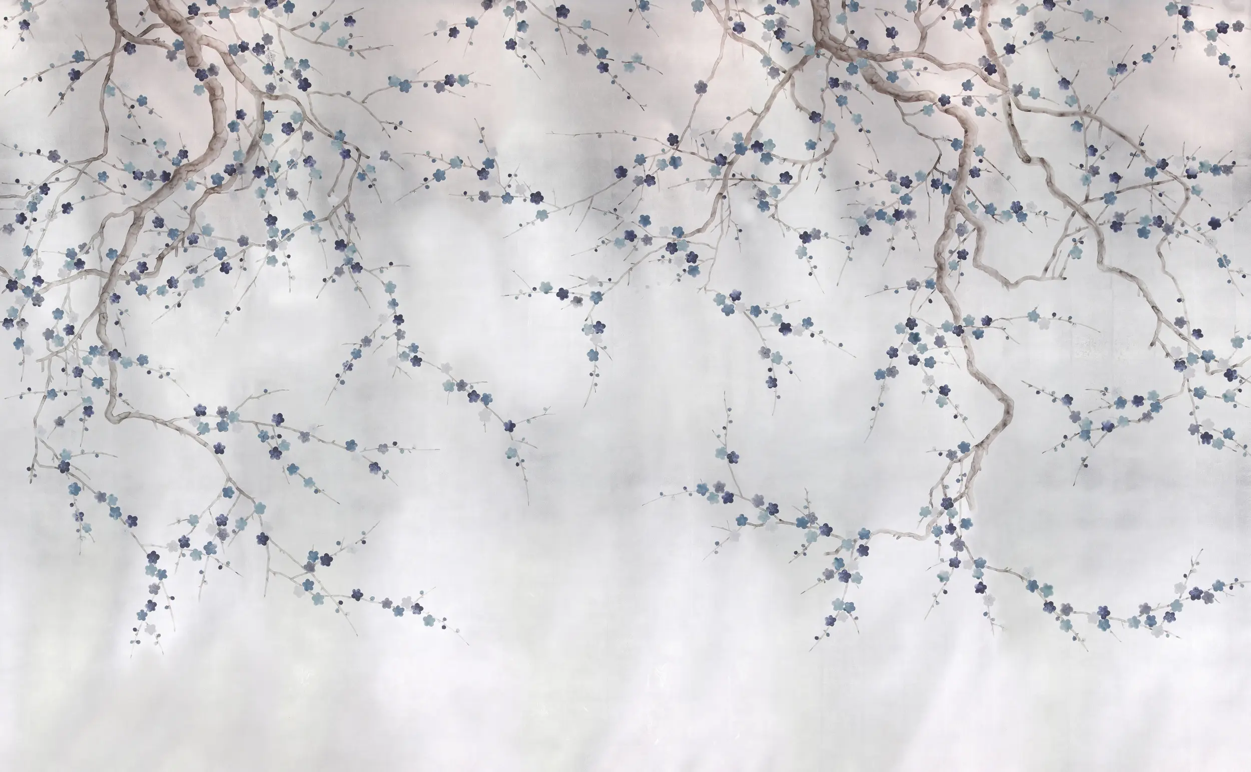 Обои ручная роспись Plum Blossom Inky Hokusai on Sterling Silver gilded silk Обои ручная роспись Plum Blossom Inky Hokusai on Sterling Silver gilded silk - постер Loft-Concept в Костроме