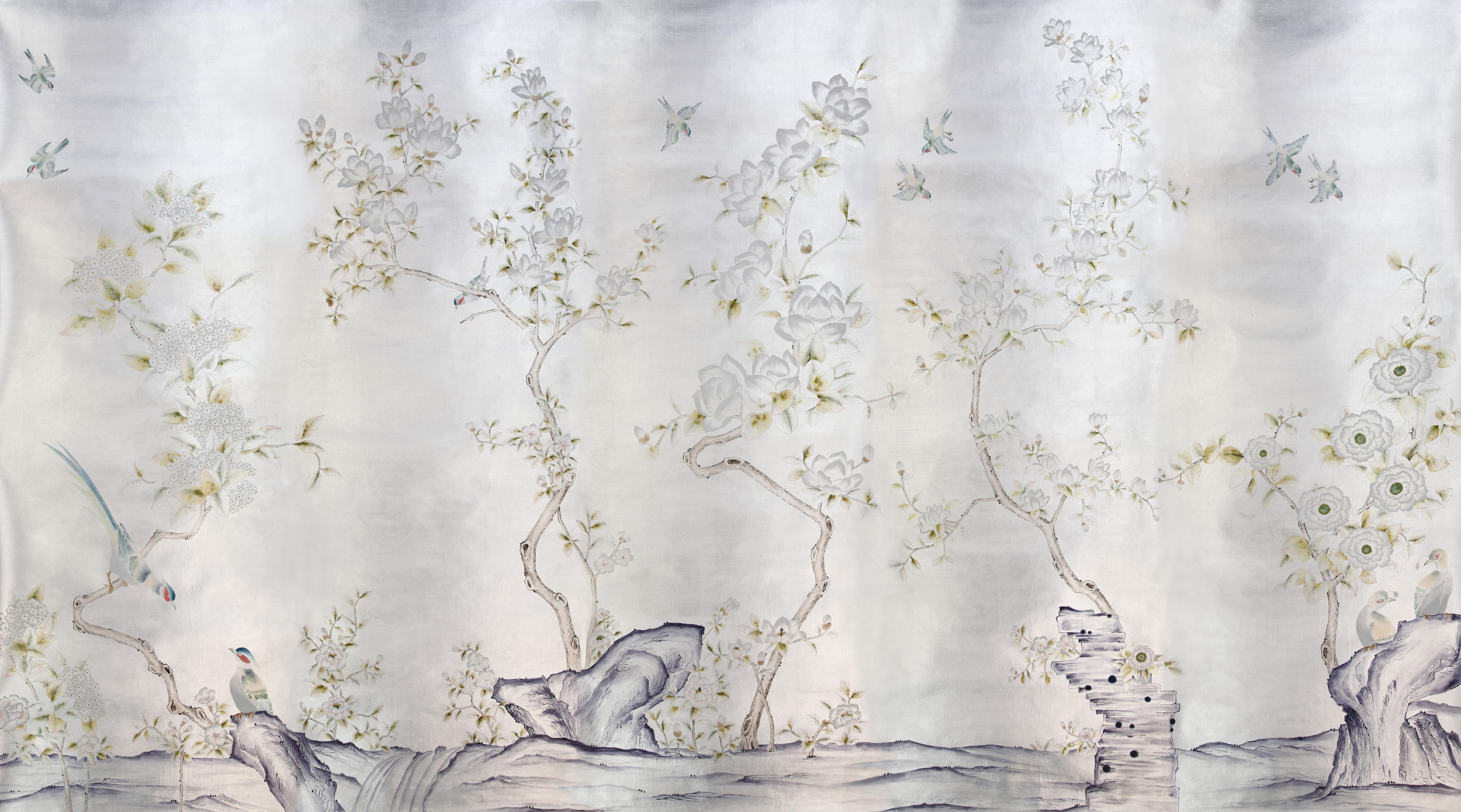 Обои ручная роспись Japanese Garden Special Colourway on Ocean Silver gilded silk Обои ручная роспись Japanese Garden Special Colourway on Ocean Silver gilded silk - постер Loft-Concept в Костроме