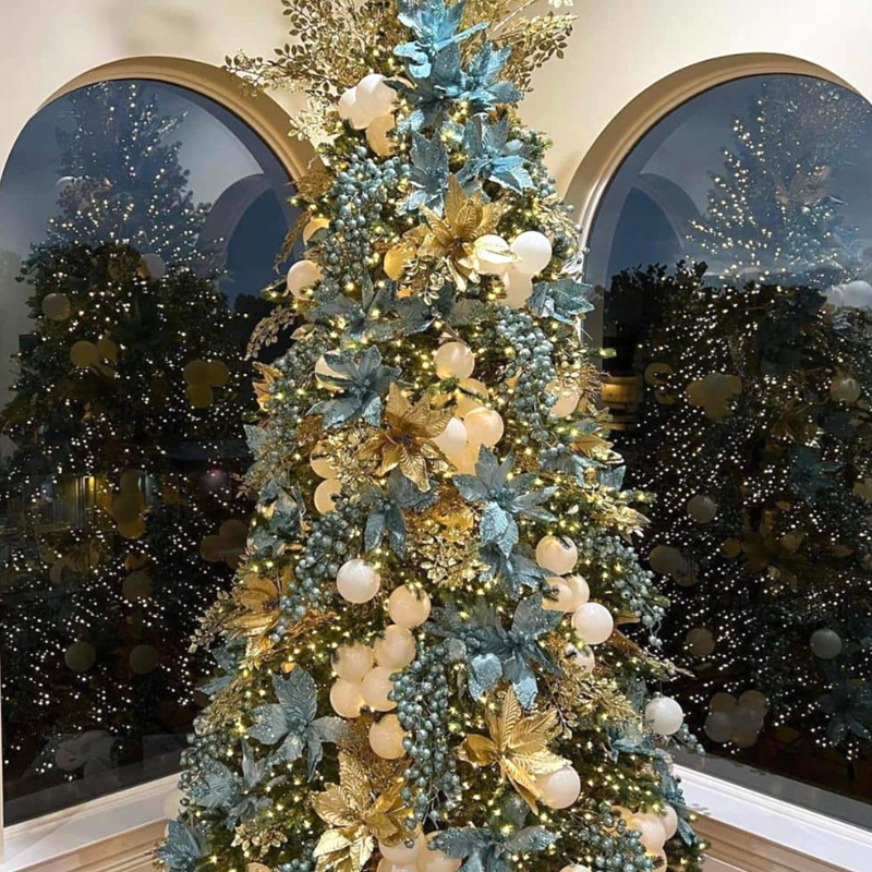 Дизайнерская Елка украшенная Золотыми и Голубыми Цветами Golden and Blue Flowers Золотой Голубой Дизайнерская Елка украшенная Золотыми и Голубыми Цветами Golden and Blue Flowers Золотой Голубой в Костроме | Loft Concept