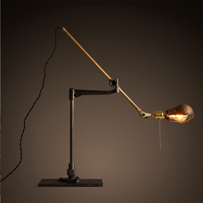 Настольный светильник Steampunk Extension Pole Table Латунь Черный Настольный светильник Steampunk Extension Pole Table Латунь Черный в Костроме | Loft Concept