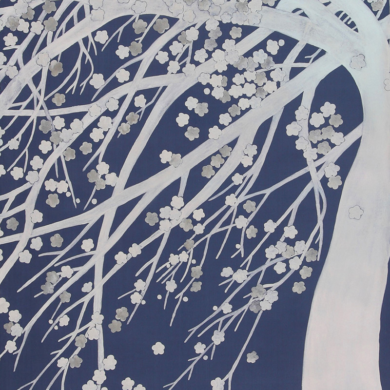 Обои ручная роспись в стиле Арт-деко Windswept Blossom Special Colourway on Dark Blue dyed silk Обои ручная роспись в стиле Арт-деко Windswept Blossom Special Colourway on Dark Blue dyed silk в Костроме | Loft Concept