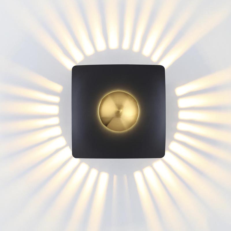 Настенный светильник Golden Mean Square Черный Золотой Настенный светильник Golden Mean Square Черный Золотой в Костроме | Loft Concept