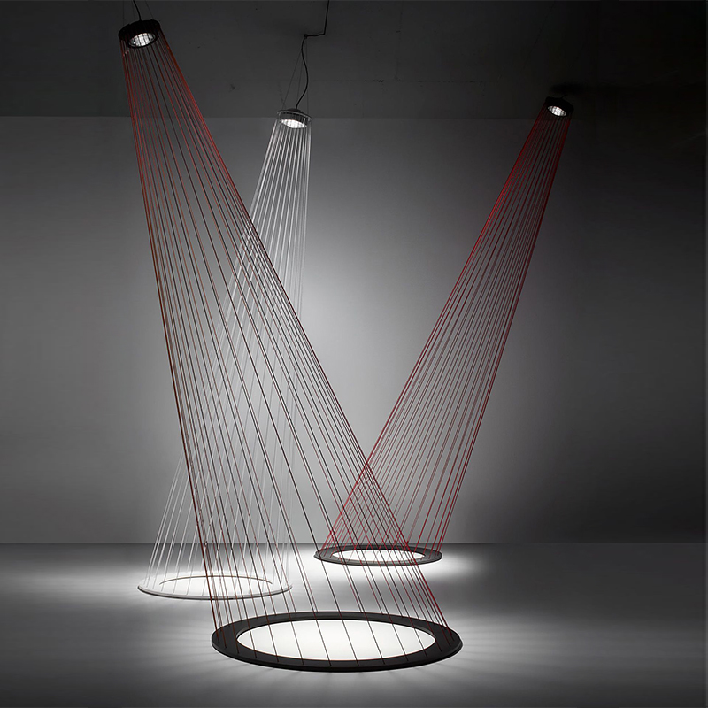 Люстра Ray Light Threads Object Lighting Красный Черный Люстра Ray Light Threads Object Lighting Красный Черный в Костроме | Loft Concept