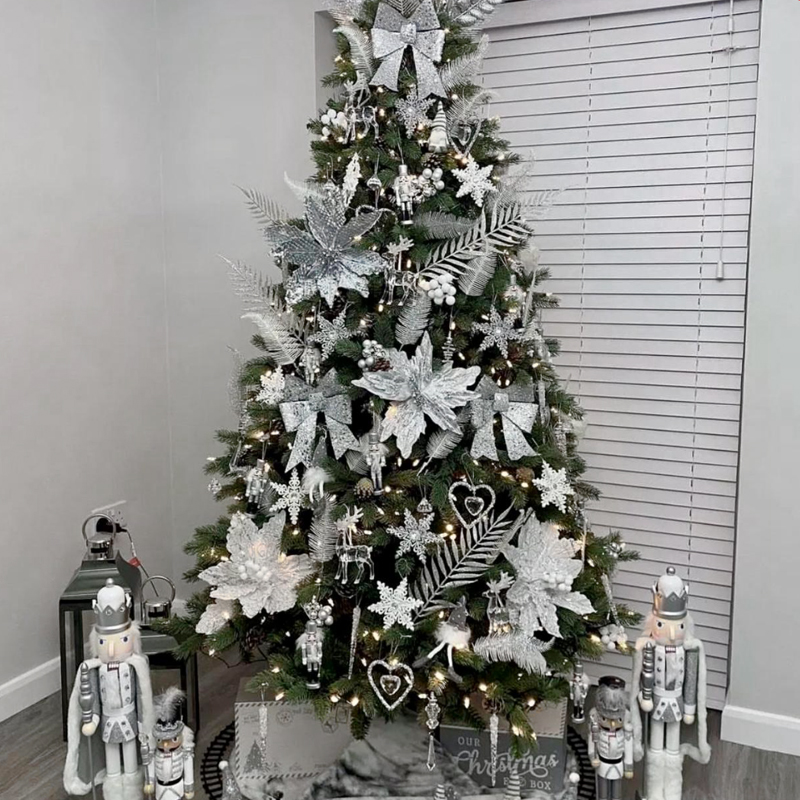 Дизайнерская Елка с Серебряным Декором Christmas Tree Silver Flowers Серебряный Зеленый Дизайнерская Елка с Серебряным Декором Christmas Tree Silver Flowers Серебряный Зеленый в Костроме | Loft Concept