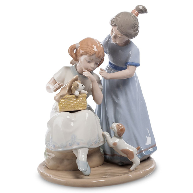 Статуэтка фарфоровая Девочки с собачками Charming Statuette Белый Бежевый Серо-голубой Серый Статуэтка фарфоровая Девочки с собачками Charming Statuette Белый Бежевый Серо-голубой Серый в Костроме | Loft Concept