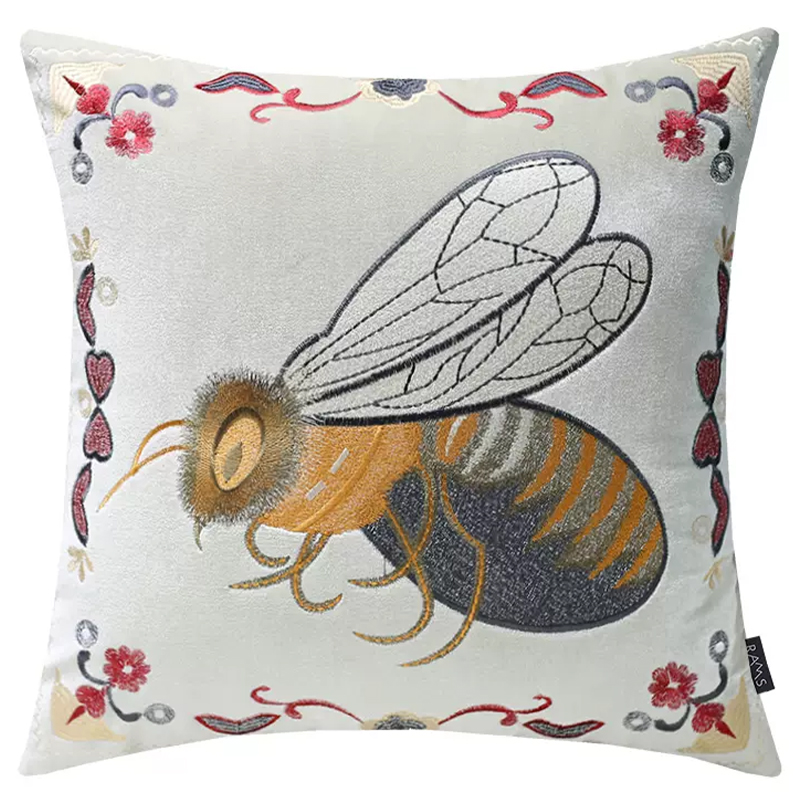 Декоративная подушка с вышивкой Пчела Стиль Gucci Bee Pillow Бежевый Мульти Декоративная подушка с вышивкой Пчела Стиль Gucci Bee Pillow Бежевый Мульти в Костроме | Loft Concept