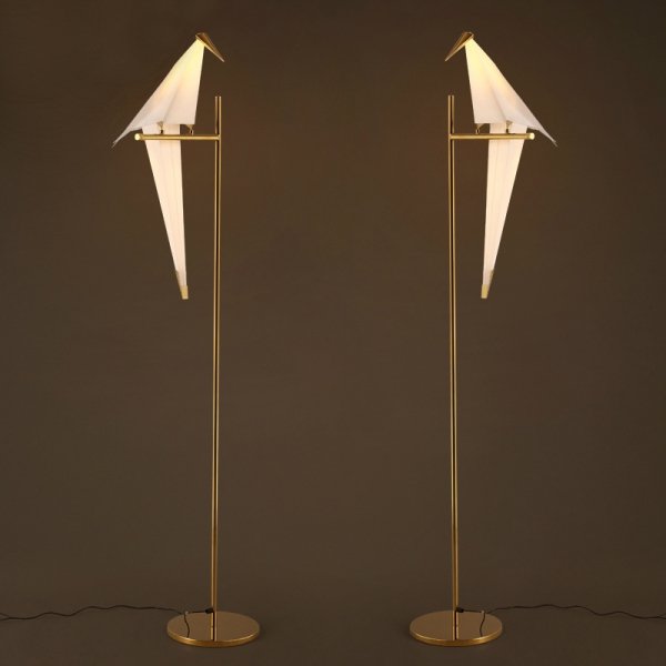 Торшер Origami Bird Floor Lamp Бежево-серый Золотой Торшер Origami Bird Floor Lamp Бежево-серый Золотой в Костроме | Loft Concept