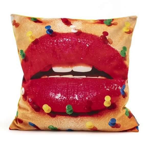 Подушка Seletti Cushion Mouth with pins Design: Toiletpaper Мульти Подушка Seletti Cushion Mouth with pins Design: Toiletpaper Мульти в Костроме | Loft Concept