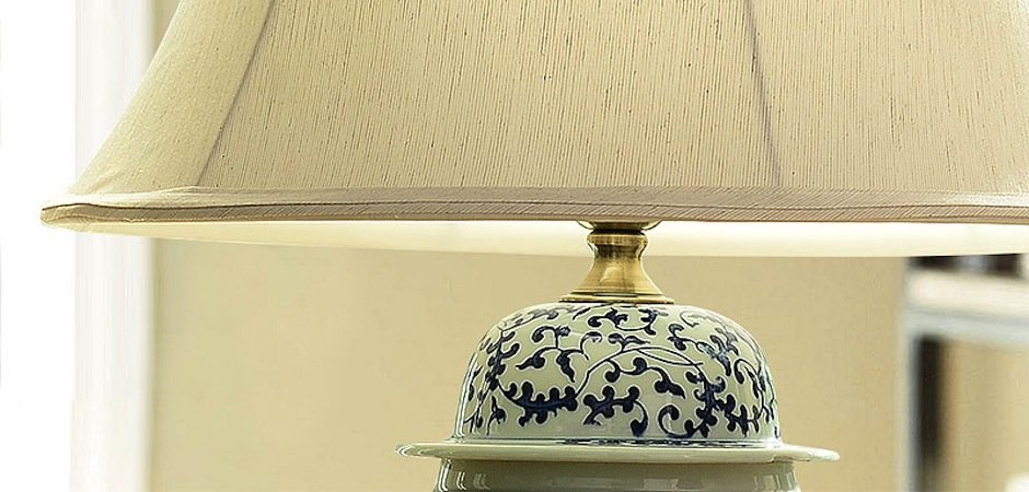 Настольная керамическая лампа с узором Kelly - Loft-Concept в Костроме