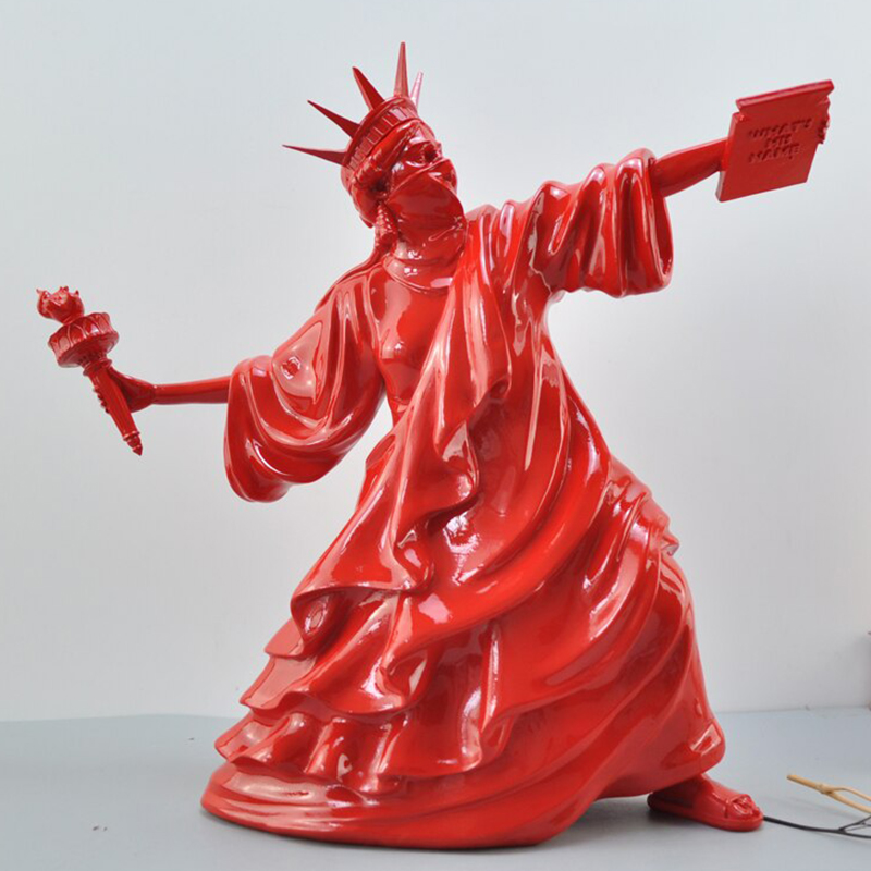 Статуэтка Freedom Riot Red Красный Статуэтка Freedom Riot Red Красный в Костроме | Loft Concept