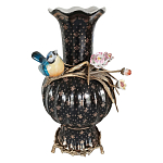 Ваза черная фарфоровая с  узором и бронзовым декором в виде веток с фарфоровой птичкой и цветами Eden Garden варинант исполнения - 1 | Loft Concept в Костроме