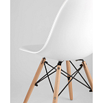 Пластиковый стул на ножках из массива бука Eames White  варинант исполнения - 3 | Loft Concept в Костроме