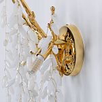 Бра золотого цвета с ветвями и белыми овальными стеклянными подвесками Droplet Chandelier варинант исполнения - 6 | Loft Concept в Костроме