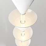 Подвесной светильник светодиодный в виде ряда белых металлических конусов  Herringbone варинант исполнения - 5 | Loft Concept в Костроме