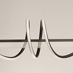 Люстра линейная черного цвета с волнообразным металлическим элементом Luke Lampco Tracer Lamp варинант исполнения - 3 | Loft Concept в Костроме