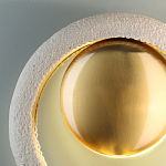 Бра с бежевым текстурным кольцом и латунным шаром в центре Tactile  варинант исполнения - 6 | Loft Concept в Костроме