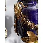 Подсвечник из темно-синего фарфора с бронзовыми элементами и цветами Eden Garden варинант исполнения - 7 | Loft Concept в Костроме