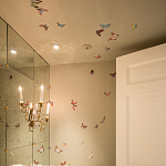 Обои ручная роспись Butterflies Icarus on Rose Shadow metallic silk варинант исполнения - 1 | Loft Concept в Костроме