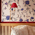 Обои с вышивкой ручной работы Flora Catherine colourway on Liso Pearl wool sateen варинант исполнения - 3 | Loft Concept в Костроме