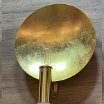 Бра с золотым круглым отражателем и открытой лампой Sun Glow Disc варинант исполнения - 4 | Loft Concept в Костроме