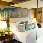 Обои ручная роспись Bamboo River Blossom Original colourway on Deep Rich Gold gilded paper with pearlescent antiquing варинант исполнения - 4 | Loft Concept в Костроме