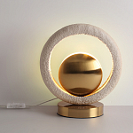 Настольная лампа с бежевым текстурным кольцом и латунным шаром в центре Tactile   варинант исполнения - 3 | Loft Concept в Костроме