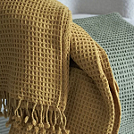 Плед из шерсти цвета охры с бахарамой Waffle Comfort варинант исполнения - 5 | Loft Concept в Костроме