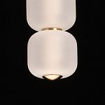 Подвесной светильник с 3-мя округлыми матовыми плафонами из белого стекла Golden Swirl варинант исполнения - 7 | Loft Concept в Костроме