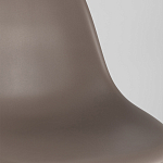 Пластиковый стул на ножках из массива бука Eames Cappuccino варинант исполнения - 8 | Loft Concept в Костроме