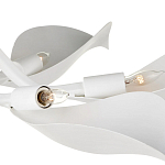 Потолочный светильник с плафонами в виде белых лепестков Delicate Flower варинант исполнения - 1 | Loft Concept в Костроме