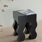 Дизайнерский журнальный стол чёрный с ножками волнистой формы Egopi варинант исполнения - 1 | Loft Concept в Костроме