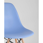 Пластиковый стул на ножках из массива бука Eames Blue варинант исполнения - 2 | Loft Concept в Костроме