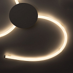 Люстра белого цвета с тремя изогнутыми светодиоидными плафонами Luke Lampco Tracer Lamp варинант исполнения - 5 | Loft Concept в Костроме