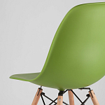 Пластиковый стул на ножках из массива бука Eames Green варинант исполнения - 3 | Loft Concept в Костроме