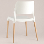 Пластиковый стул на ножках из массива бука Ferret White варинант исполнения - 5 | Loft Concept в Костроме