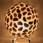 Настольная лампа из перламутра на металлическом каркасе Indonesian Circle варинант исполнения - 4 | Loft Concept в Костроме