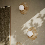 Бра в виде диска с плафоном из матового белого стекла Marble Glow варинант исполнения - 4 | Loft Concept в Костроме