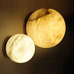 Настенно-потолочный светильник с плафоном в форме шара из алебастра Cryptocrystalline Stone варинант исполнения - 2 | Loft Concept в Костроме