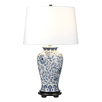 Настольная лампа с керамическим основанием в белом цвете с синим цветочным орнаментом на темной деревянной подставке и тканевым абажуром Elstead Lighting варинант исполнения - 1 | Loft Concept в Костроме