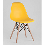 Пластиковый стул на ножках из массива бука Eames Yellow варинант исполнения - 1 | Loft Concept в Костроме