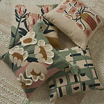 Подушка с цветочным принтом Blooming Elegance Lily варинант исполнения - 5 | Loft Concept в Костроме