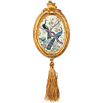 Картина с изображением павлинов в саду в овальной позолоченной раме с кисточкой Chinoiserie Imperial Garden Peacocks on a Tree Poster варинант исполнения - 1 | Loft Concept в Костроме